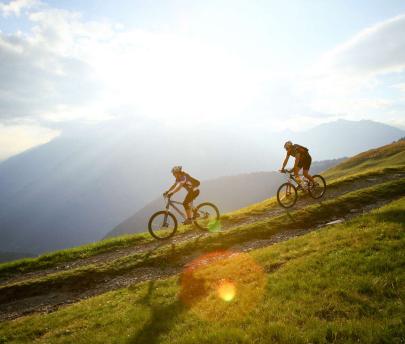 Unsere TOP 5 Ausflugstipps und “Must Do’s“ in Meran und Umgebung Unsere TOP 5 Ausflugstipps und “Must Do’s“ in Meran und Umgebung